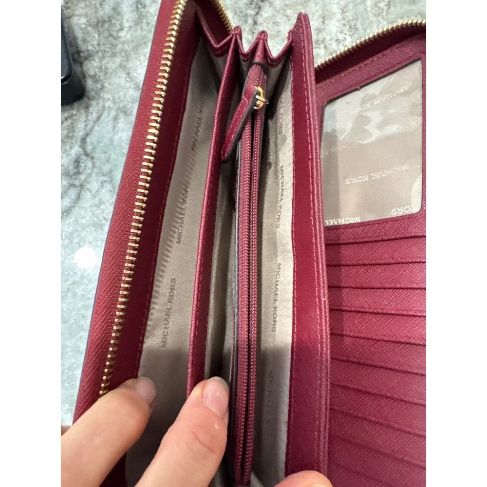 Saffiano leather MICHAEL Michael Kors Jet Set Travel Continental Wallet